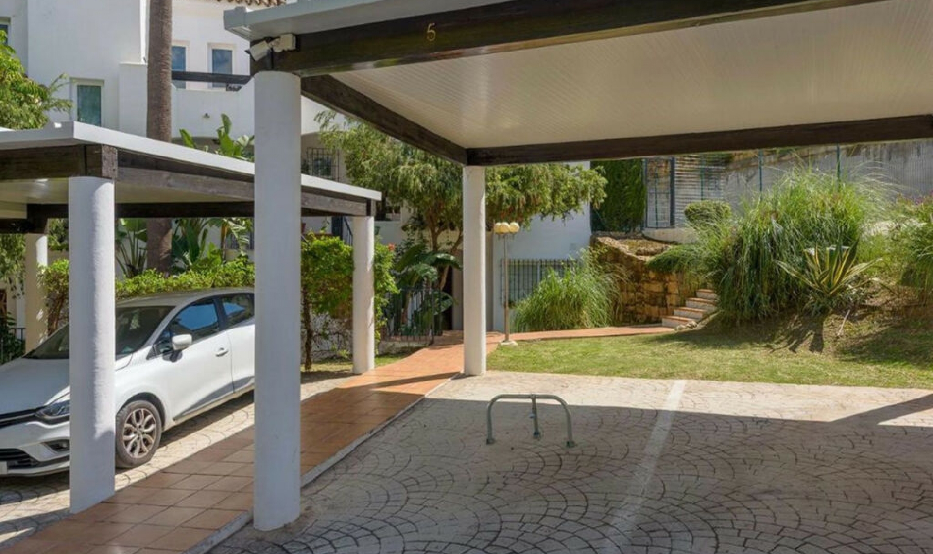 Resale - Apartment -
Benahavís