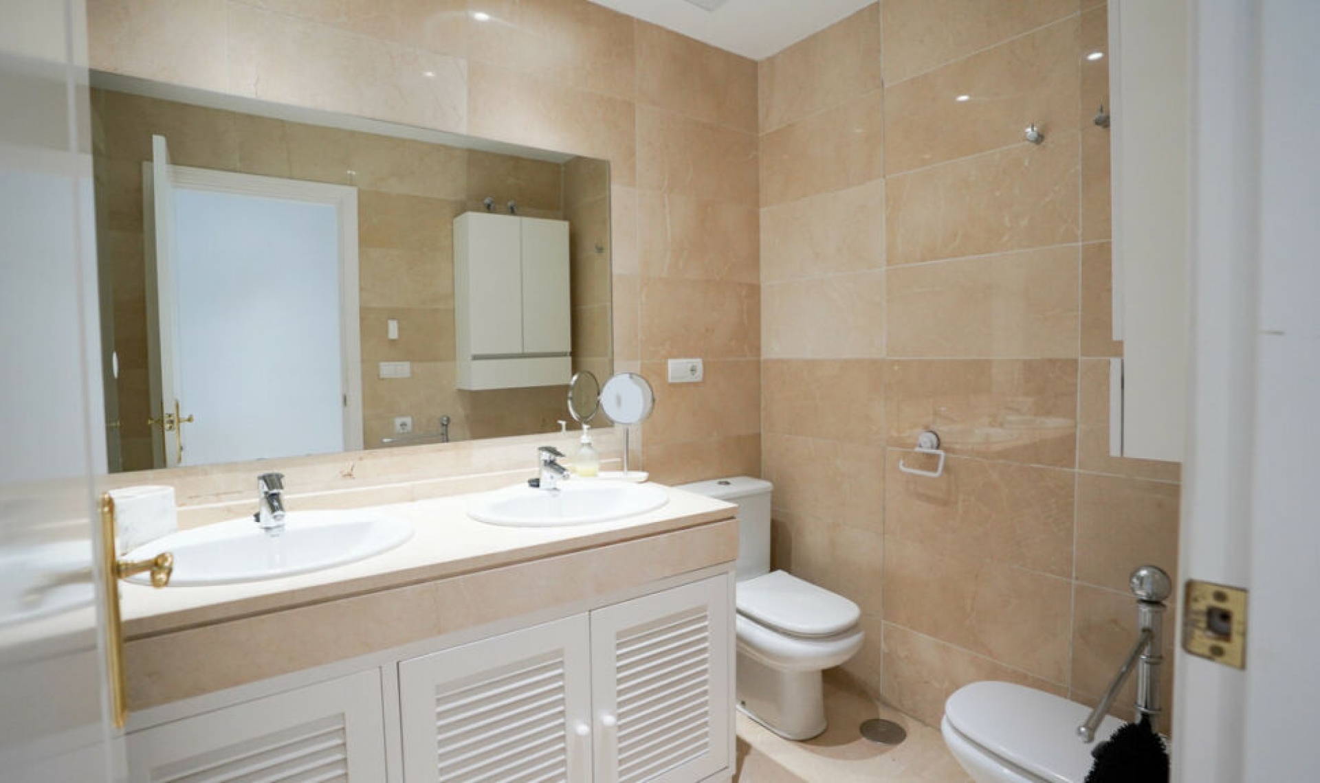 Resale - Apartment -
Benahavís