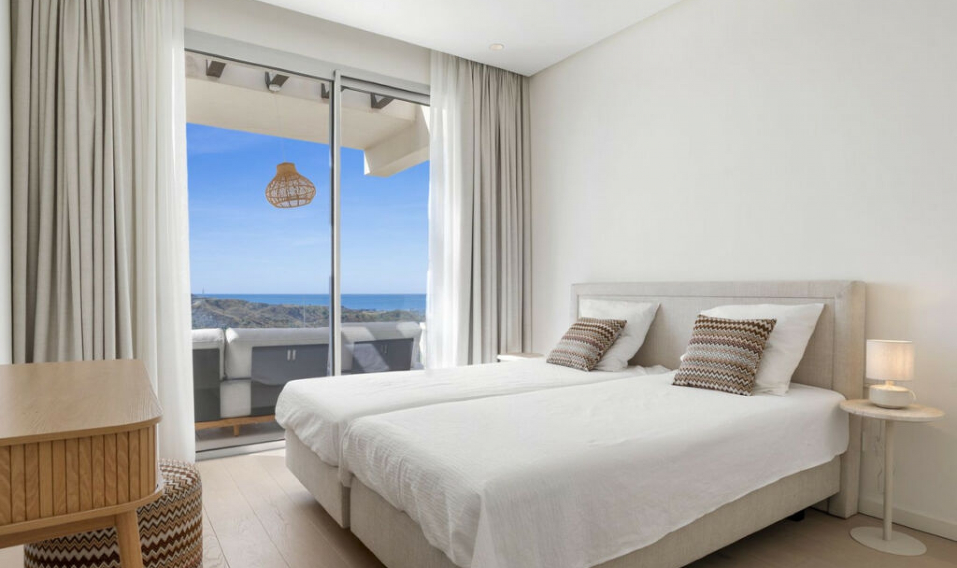 Resale - Apartment -
Benahavís