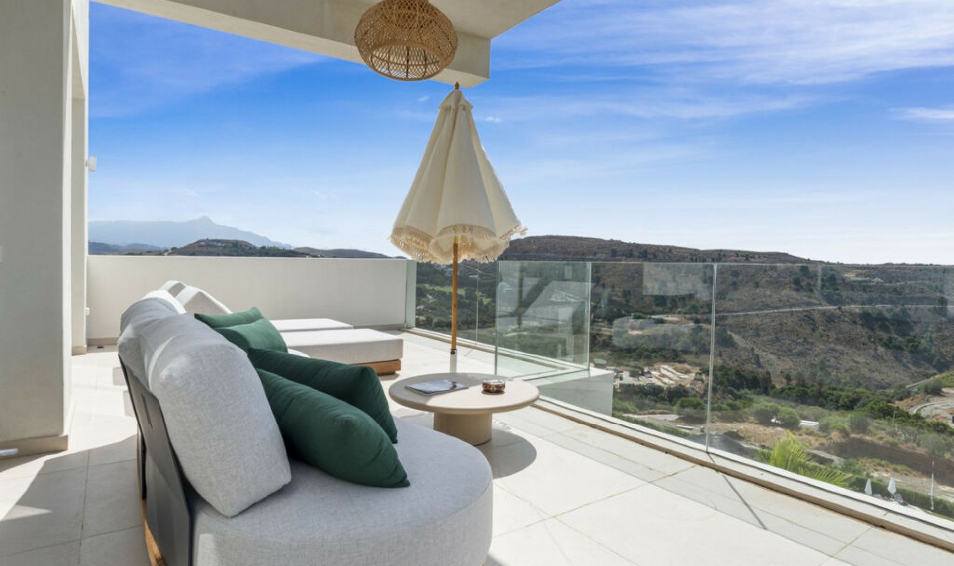 Resale - Apartment -
Benahavís