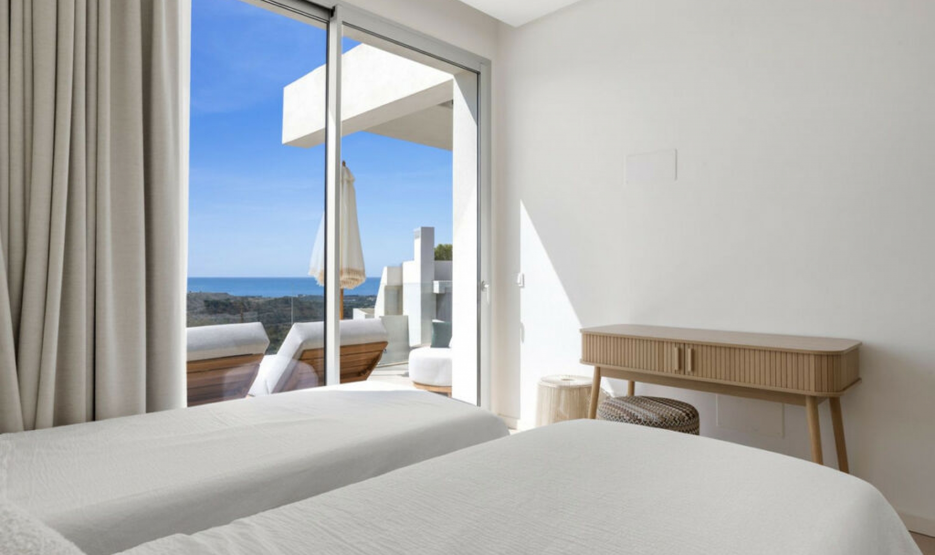 Resale - Apartment -
Benahavís