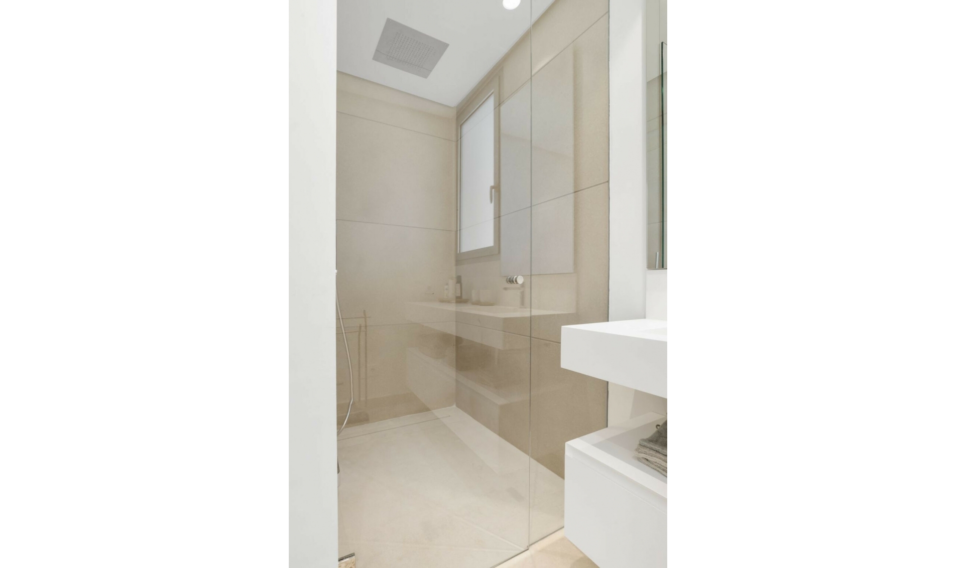 Resale - Apartment -
Benahavís