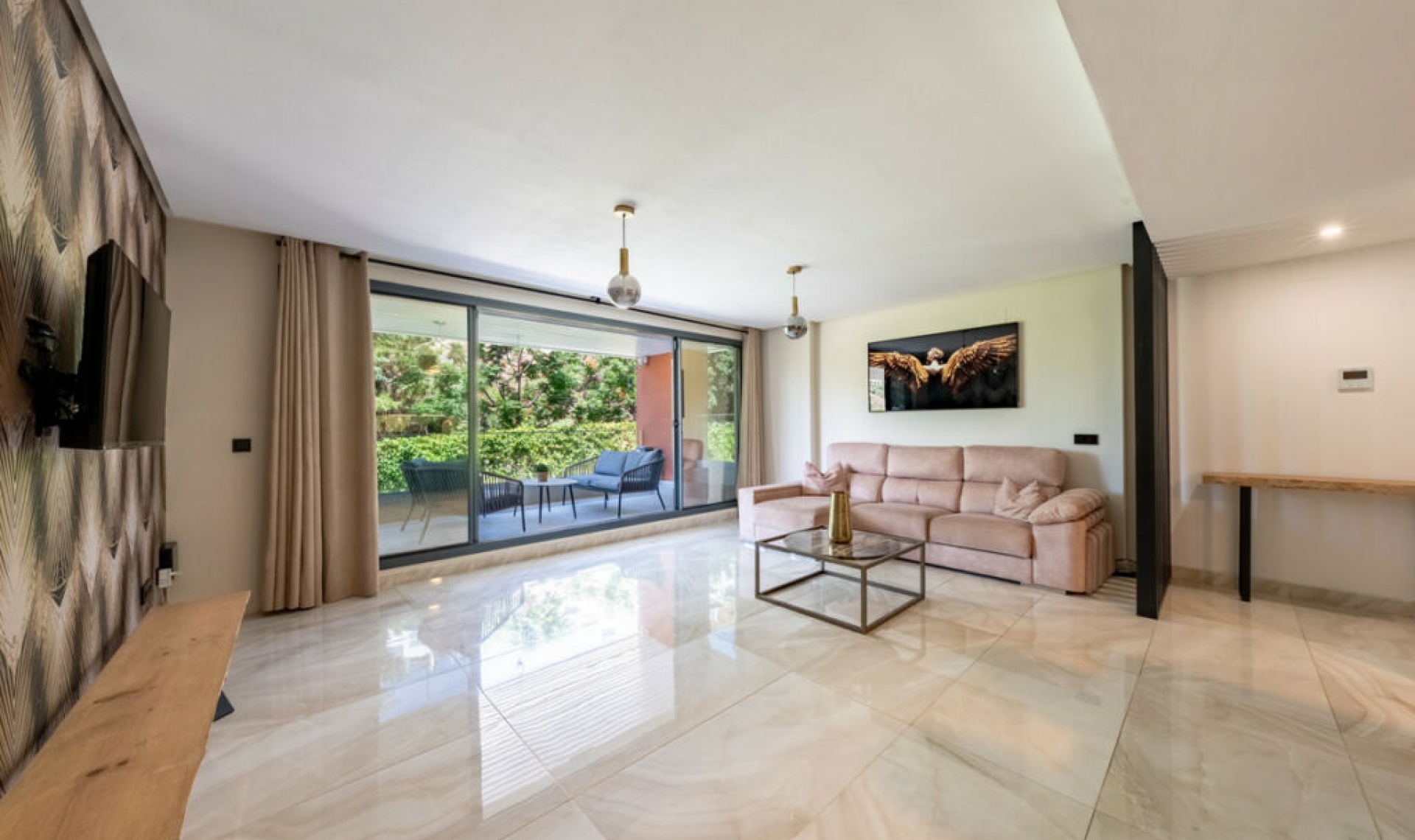 Resale - Apartment -
Benahavís