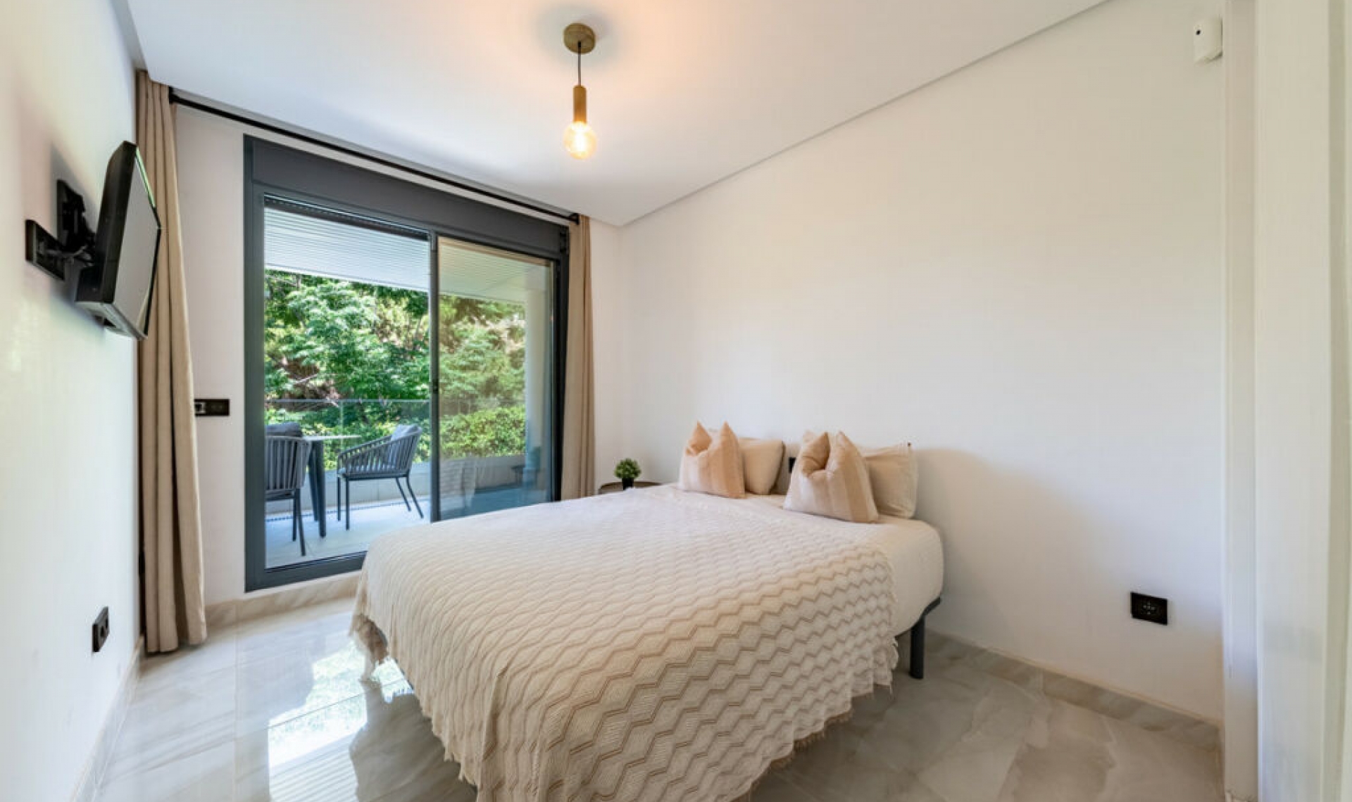 Resale - Apartment -
Benahavís