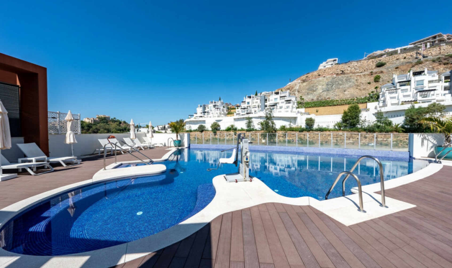 Resale - Apartment -
Benahavís