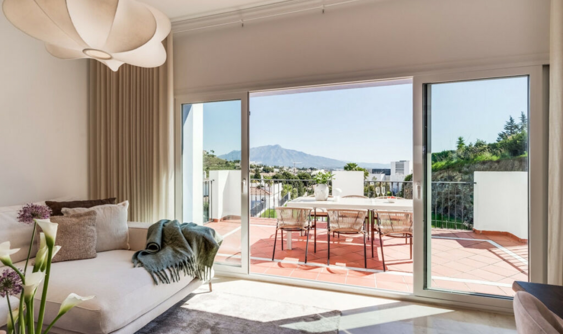 Resale - Apartment -
Benahavís