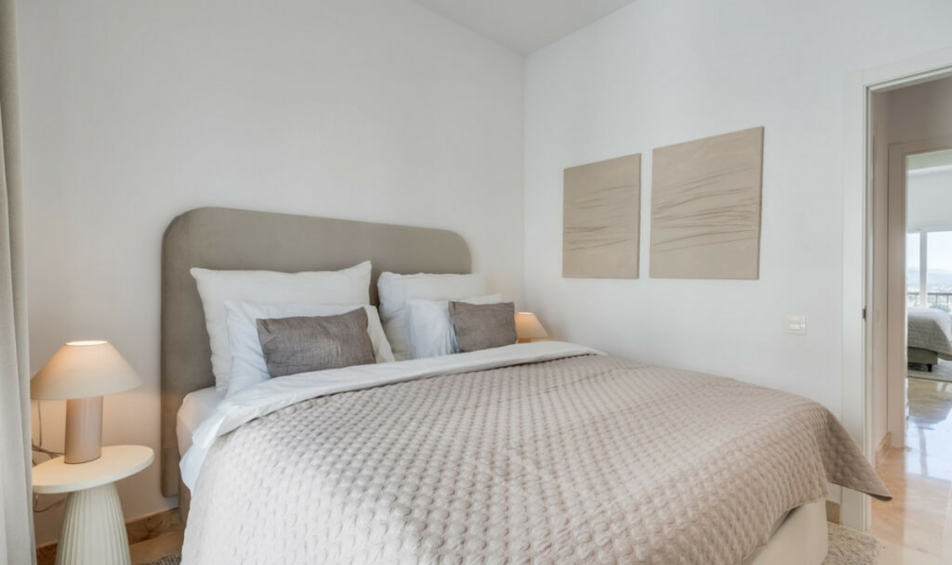 Resale - Apartment -
Benahavís
