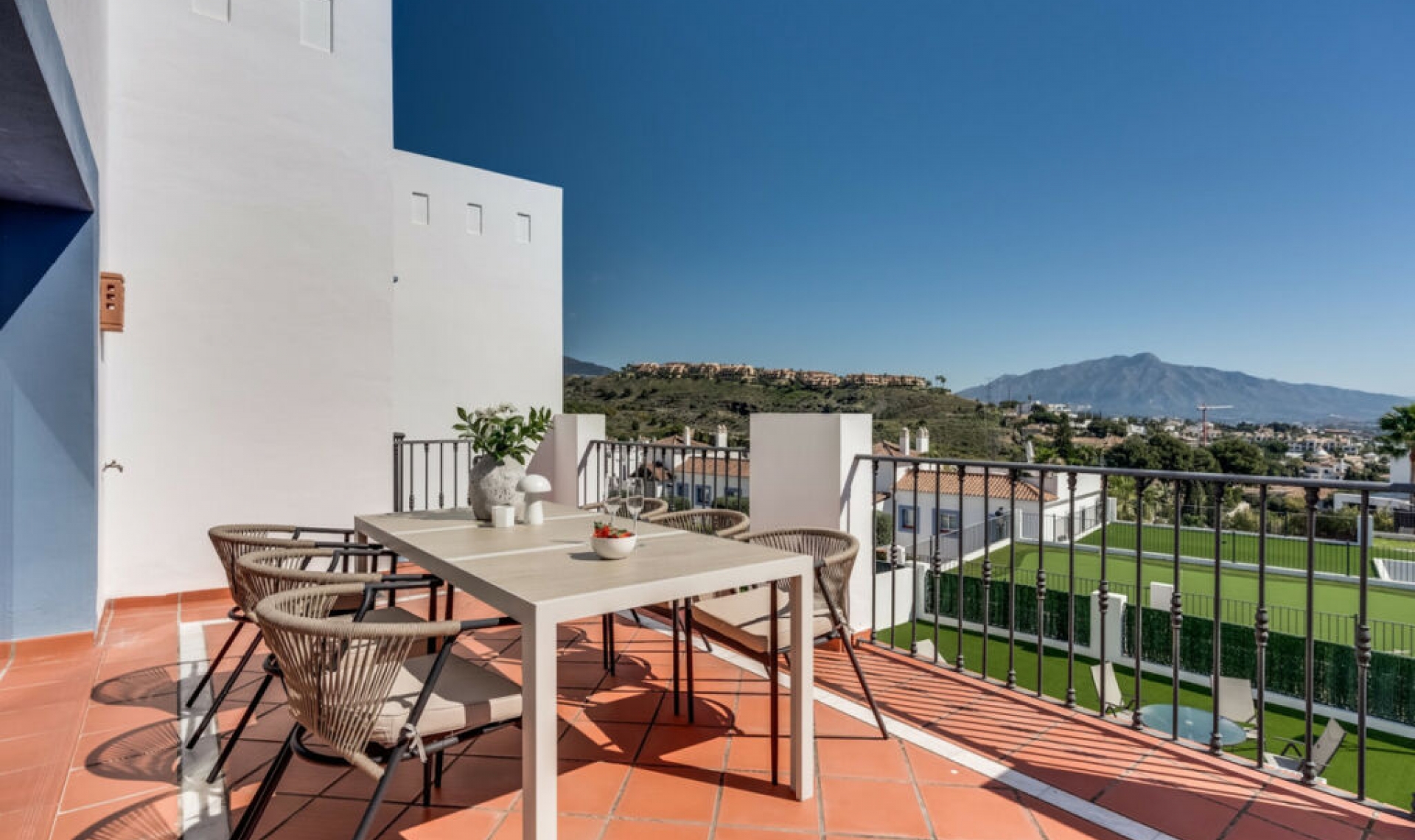 Resale - Apartment -
Benahavís