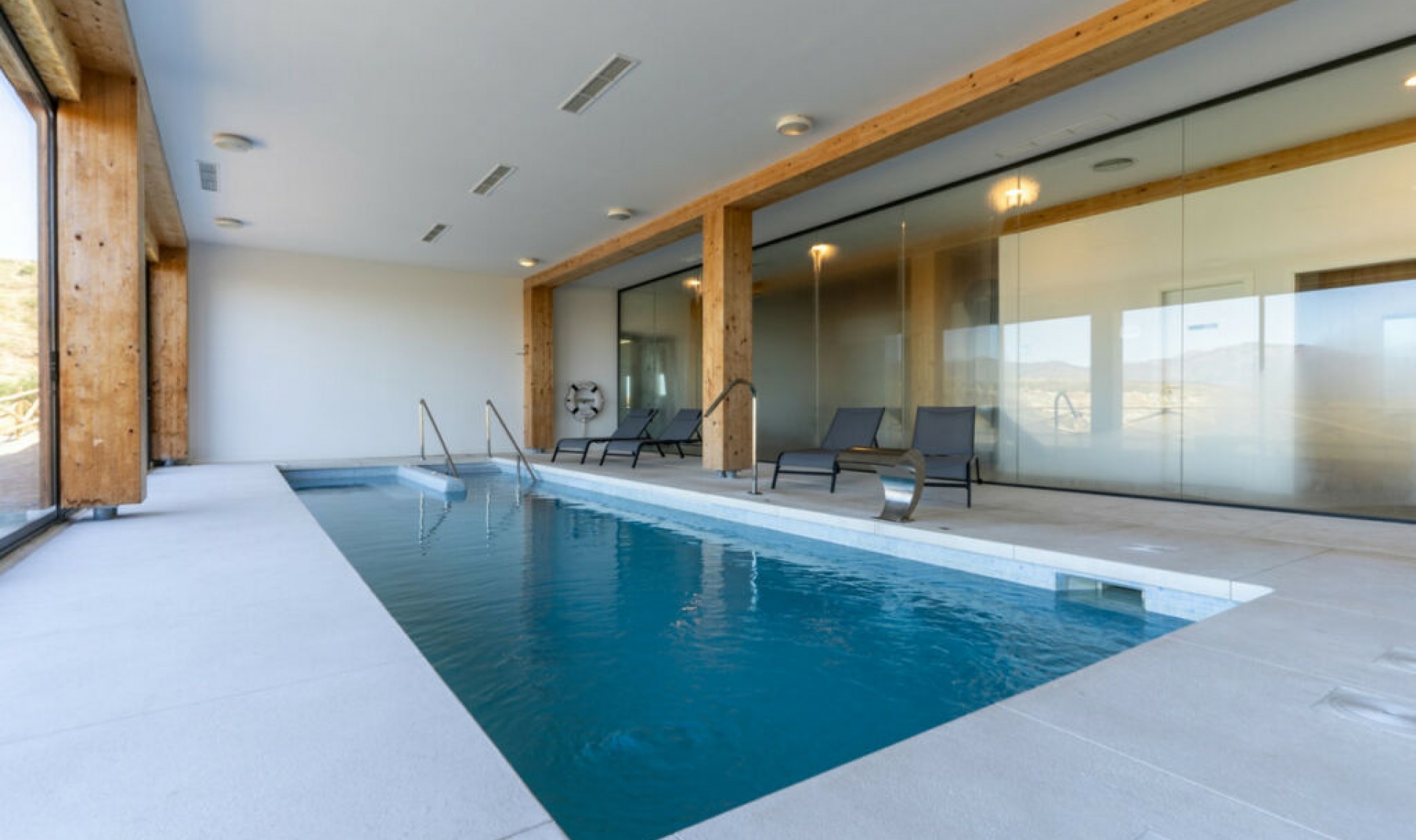 Resale - Apartment -
Benahavís