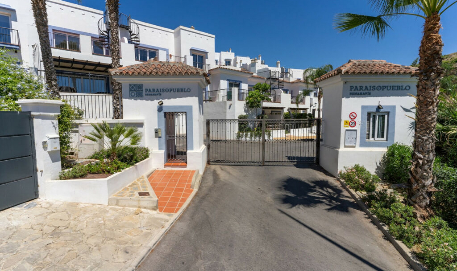 Resale - Apartment -
Benahavís