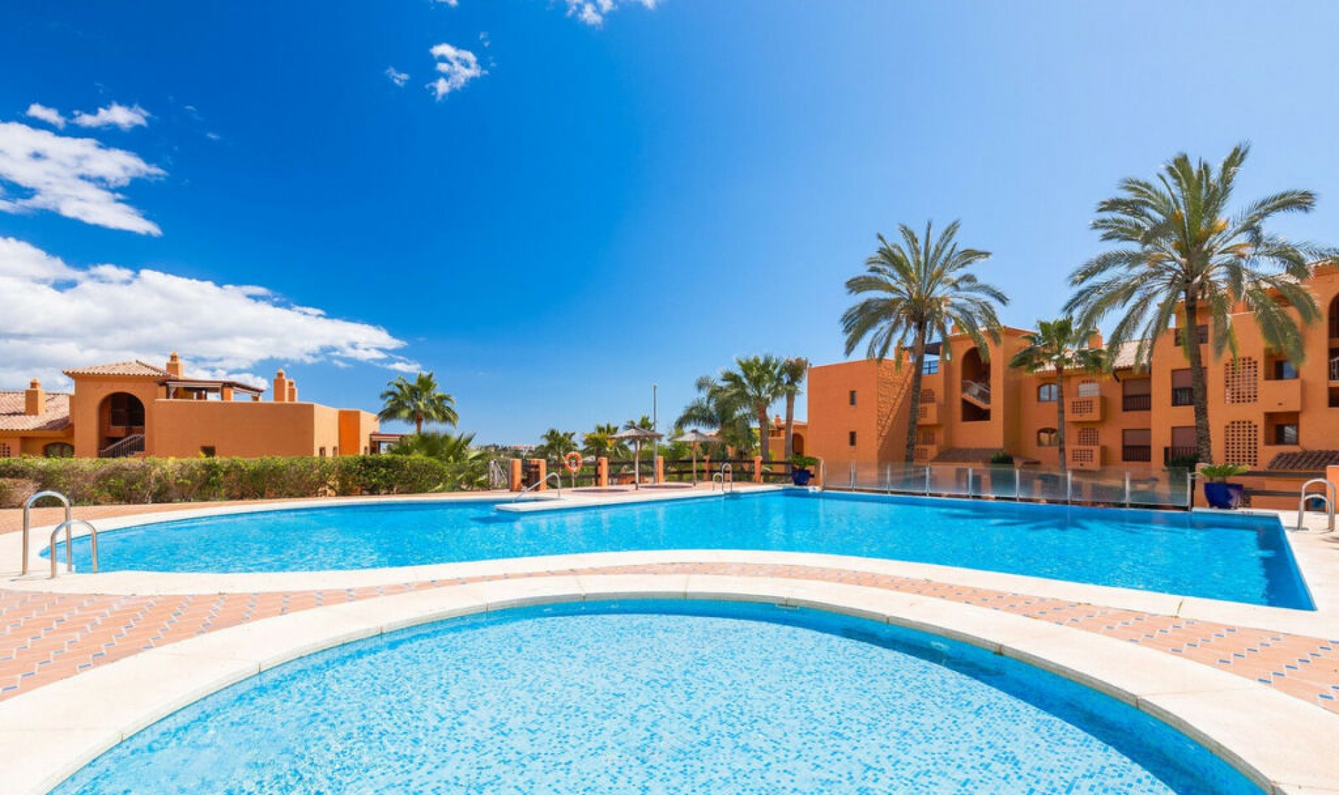 Resale - Apartment -
Benahavís