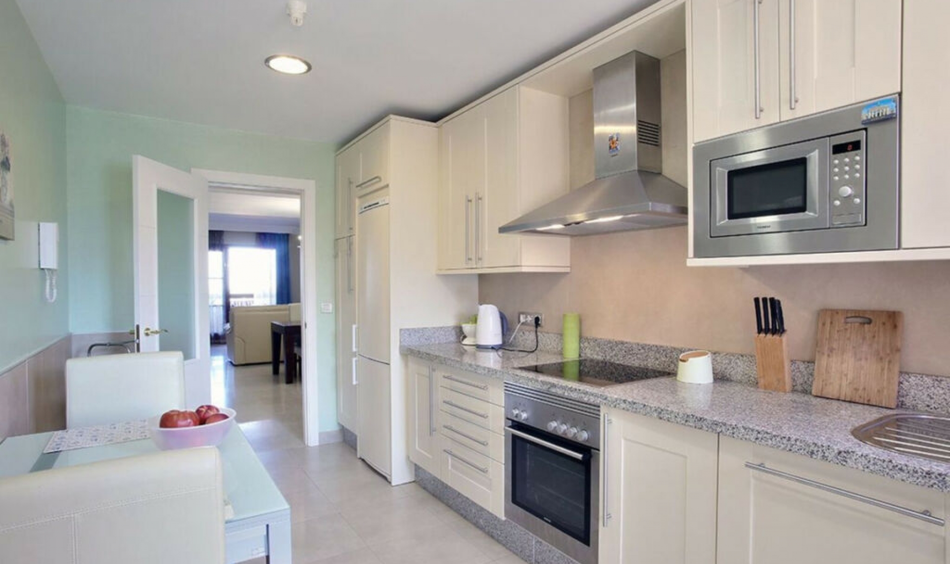 Resale - Apartment -
Benahavís