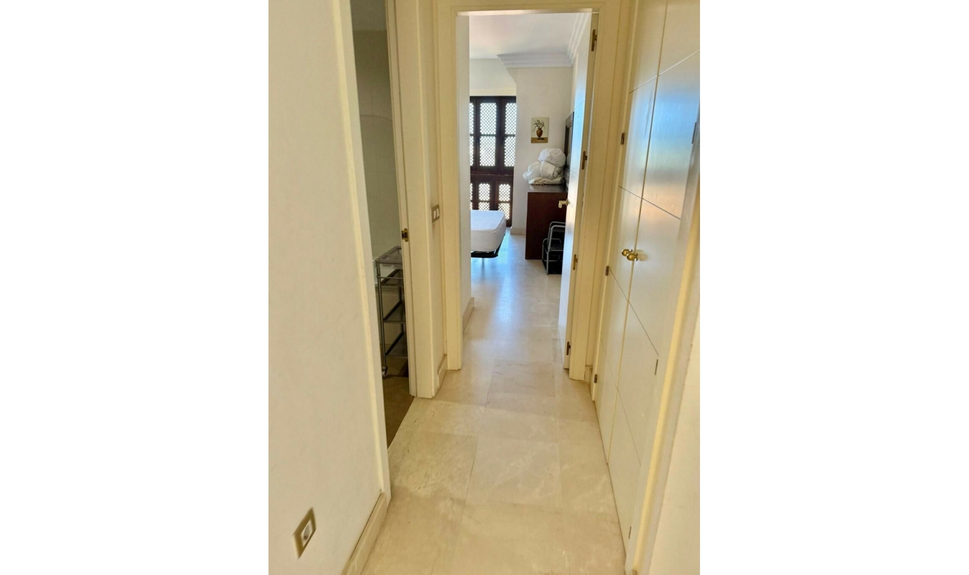 Resale - Apartment -
Benahavís