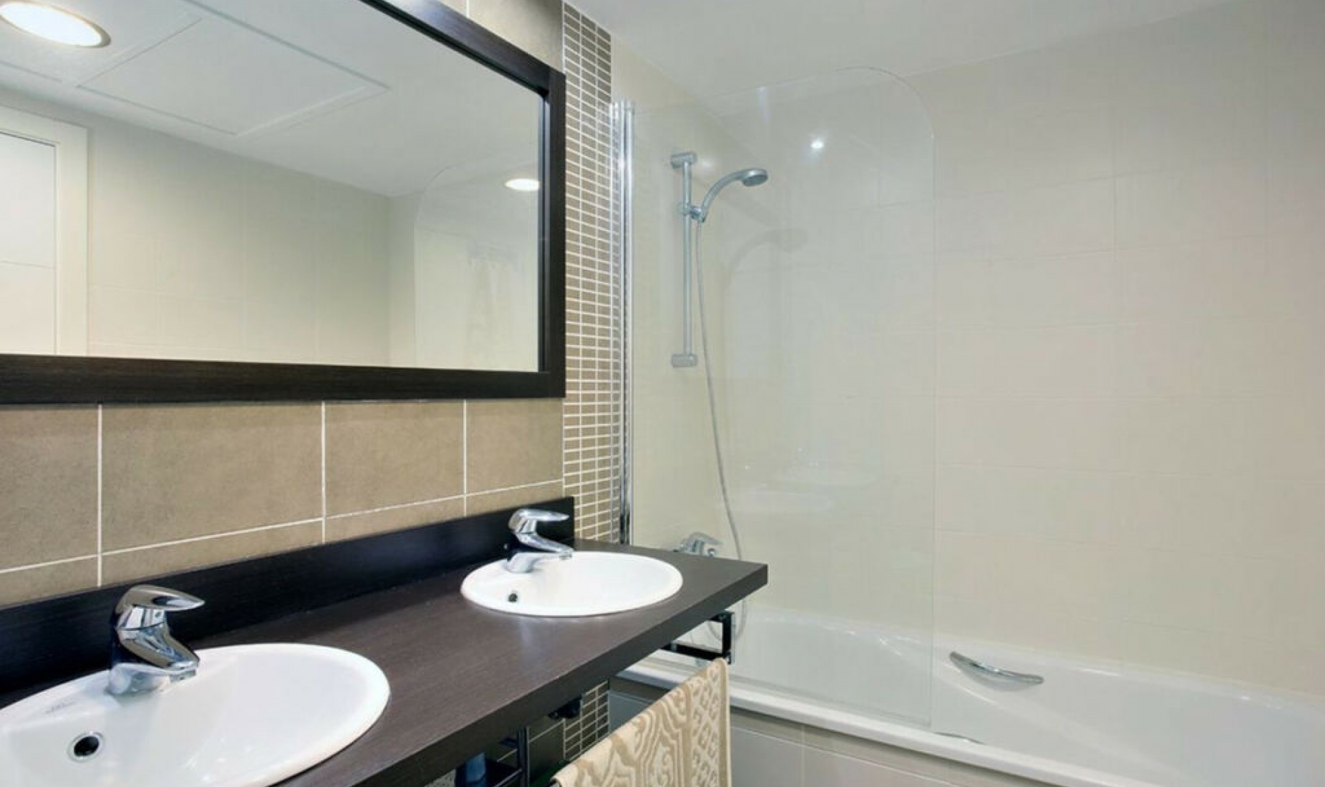 Resale - Apartment -
Benahavís