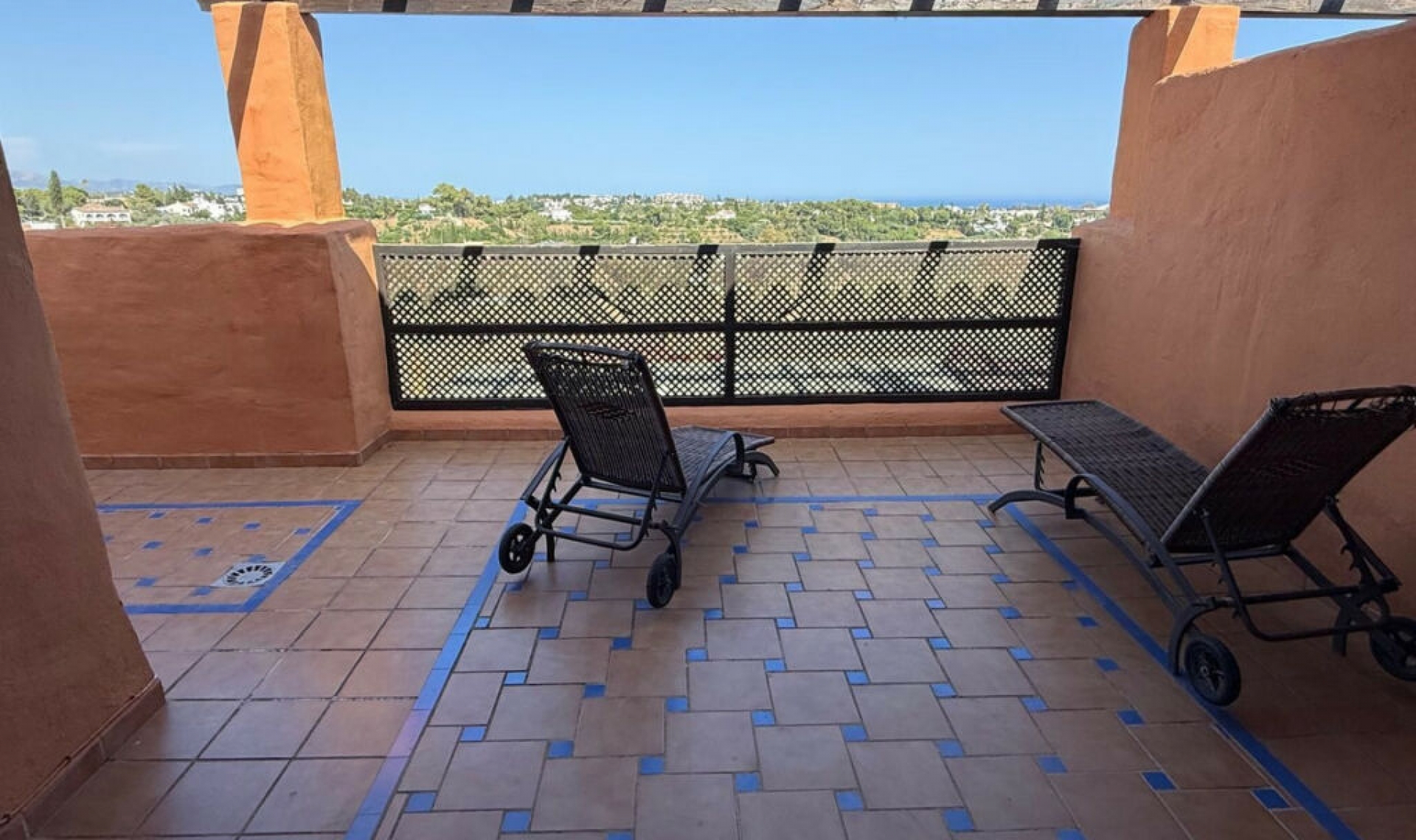 Resale - Apartment -
Benahavís