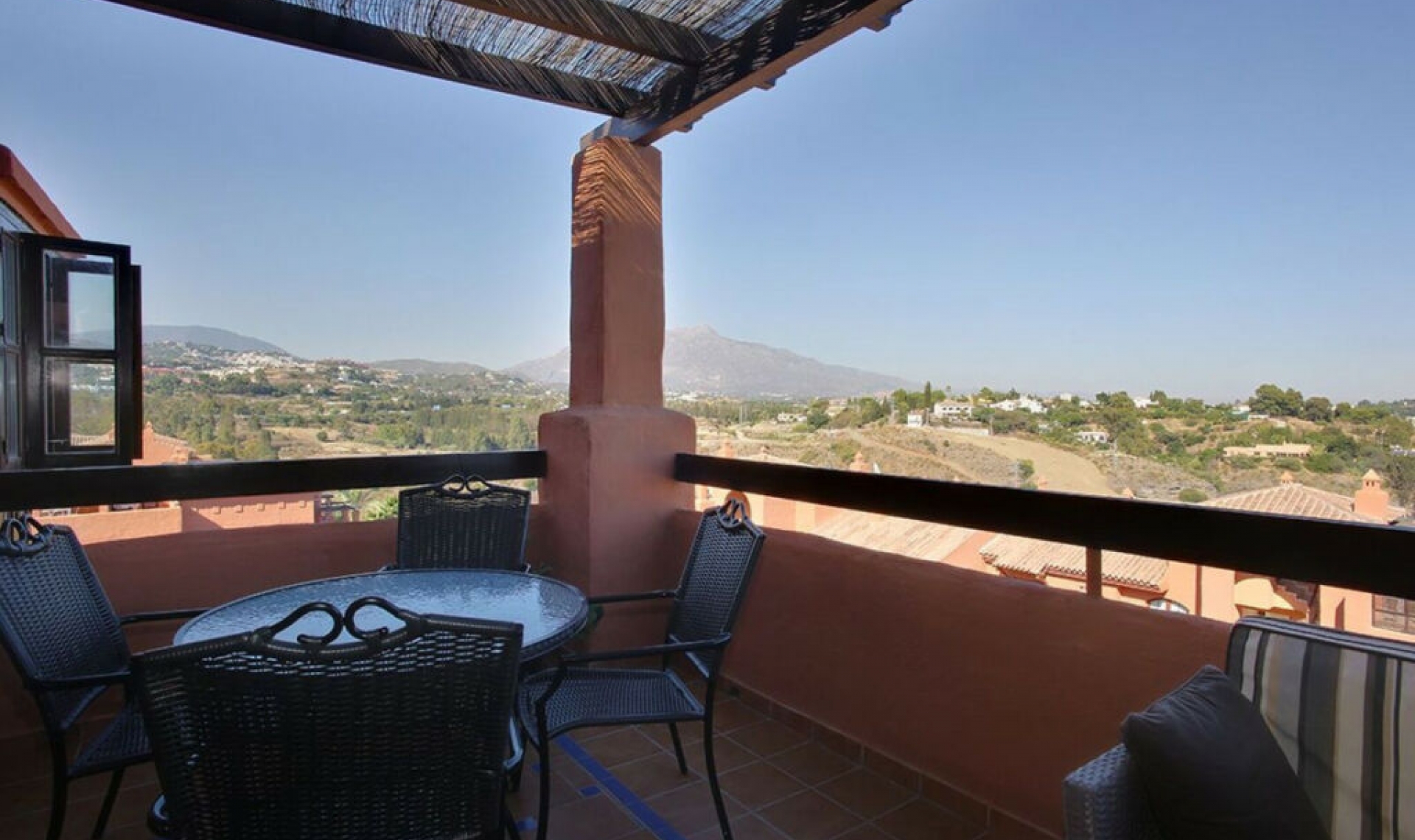 Resale - Apartment -
Benahavís