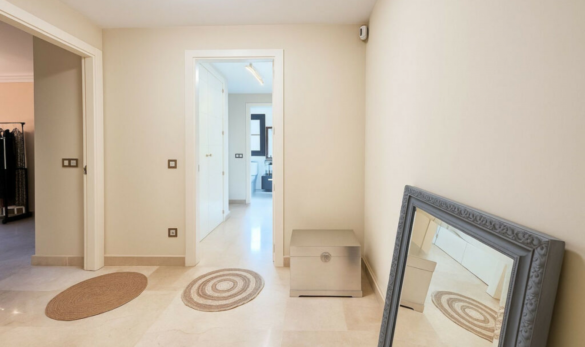 Resale - Apartment -
Benahavís
