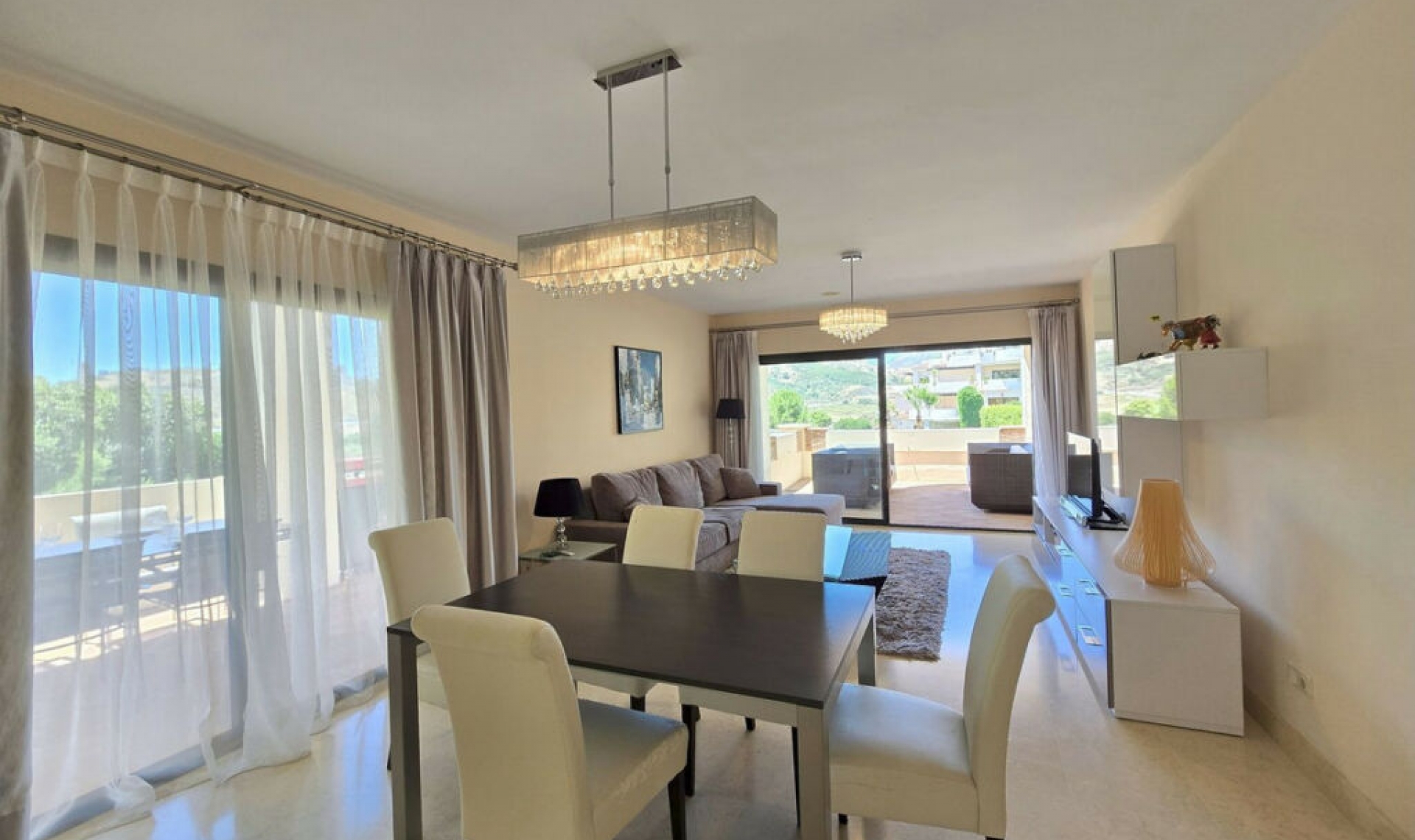 Resale - Apartment -
Benahavís