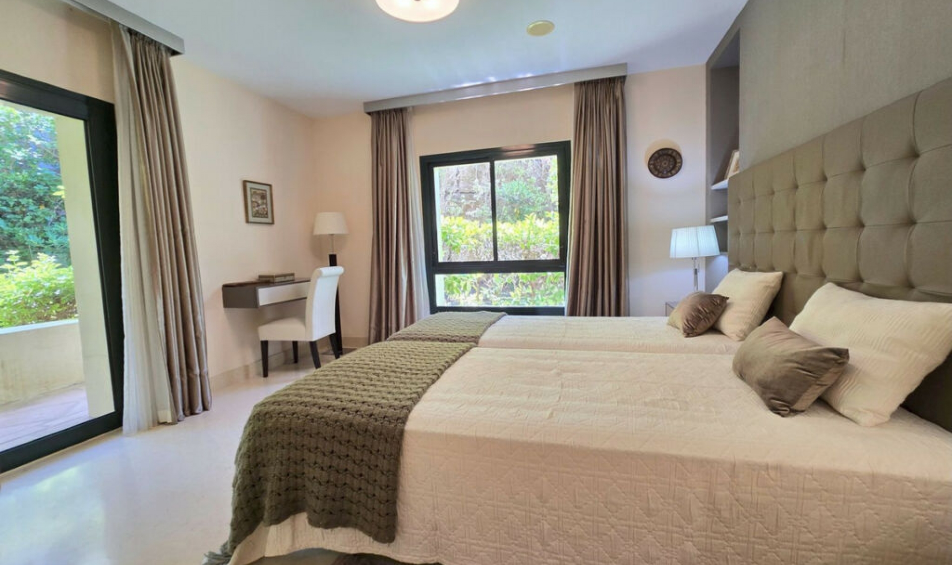 Resale - Apartment -
Benahavís