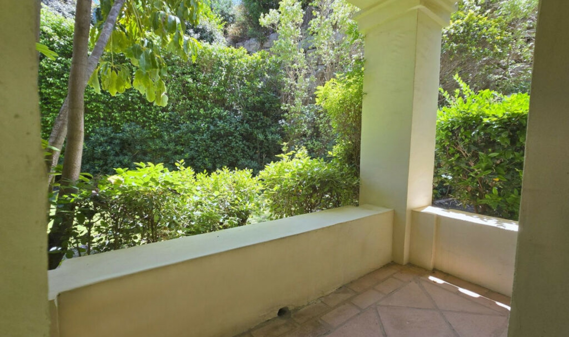 Resale - Apartment -
Benahavís