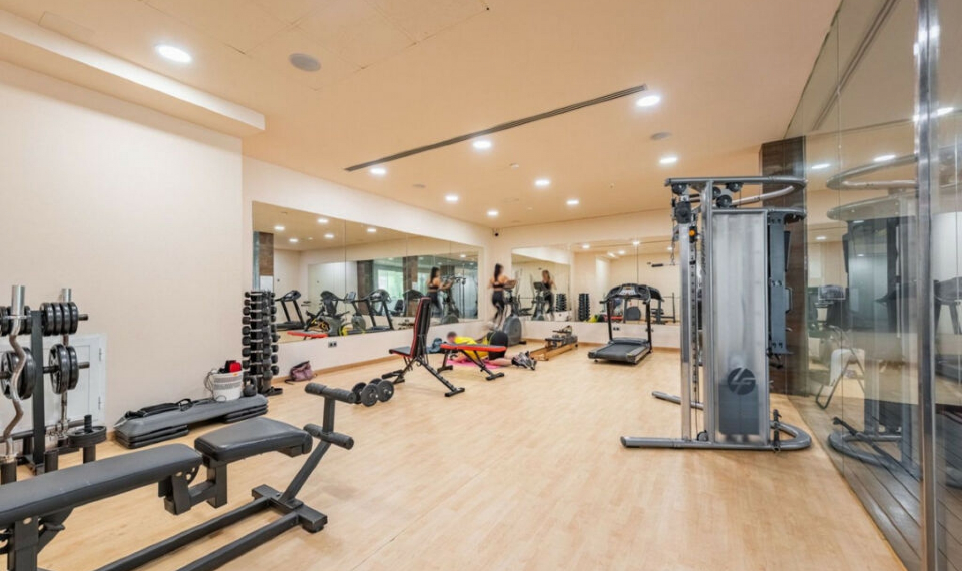Resale - Apartment -
Benahavís