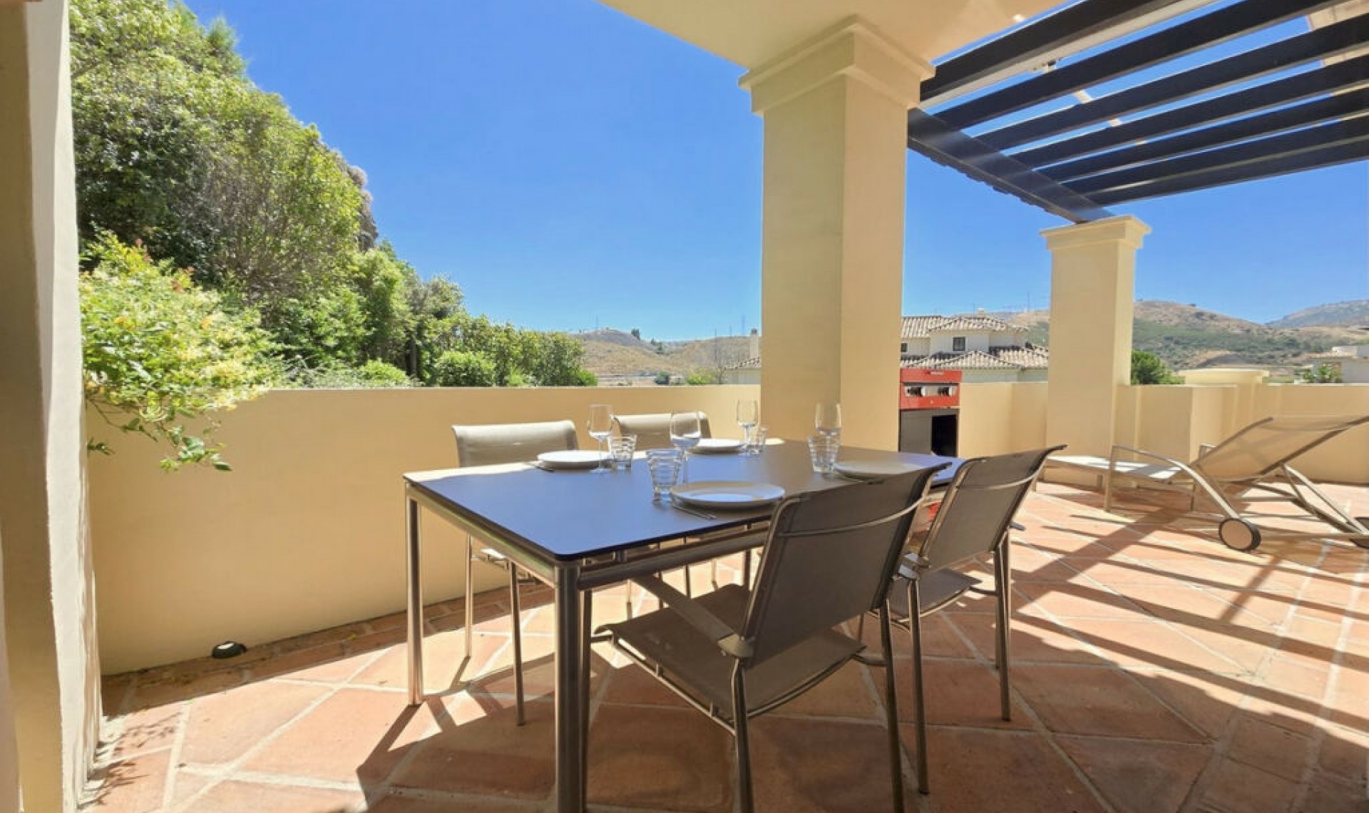 Resale - Apartment -
Benahavís