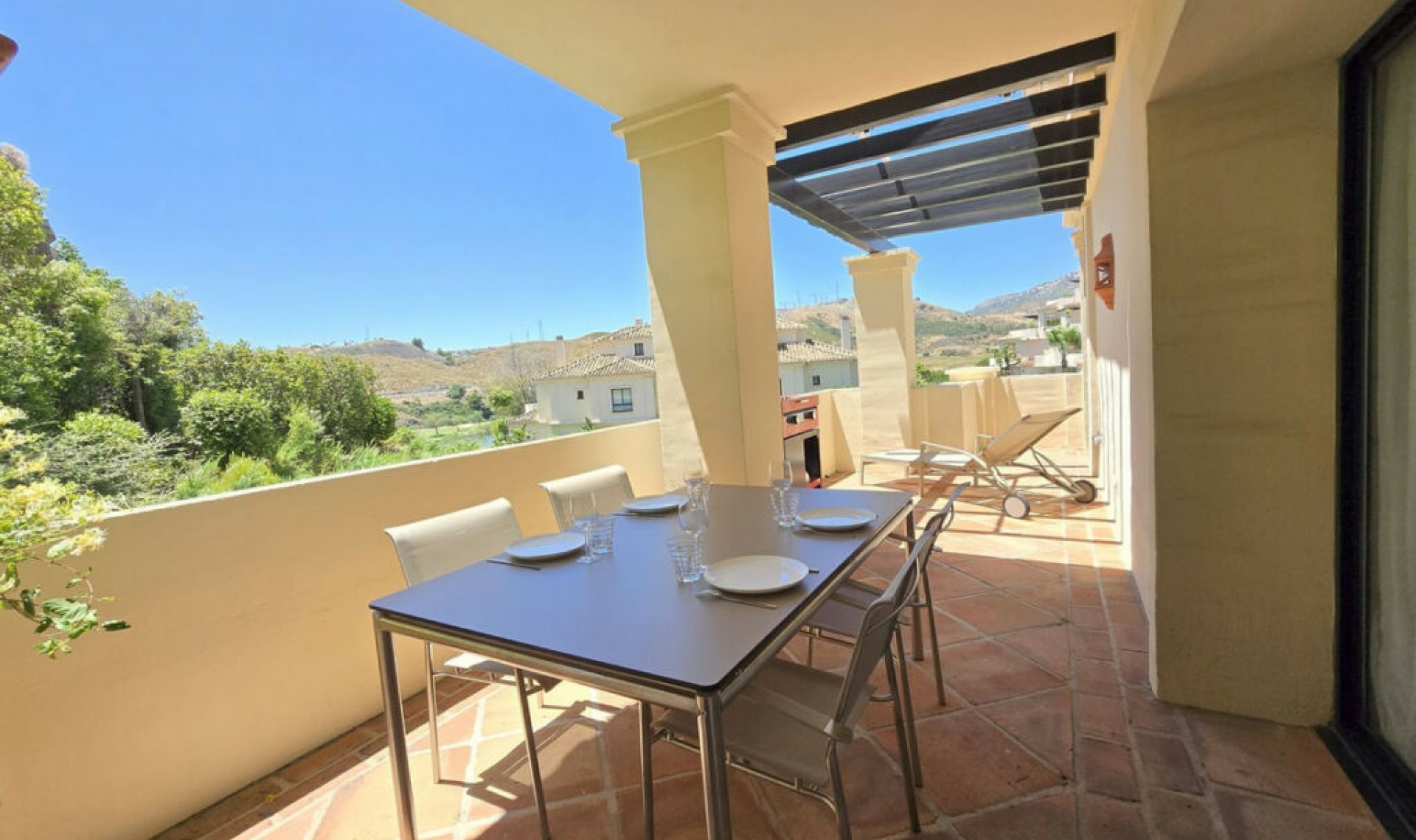 Resale - Apartment -
Benahavís