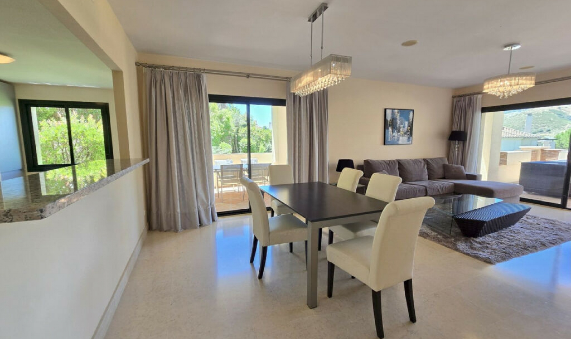 Resale - Apartment -
Benahavís