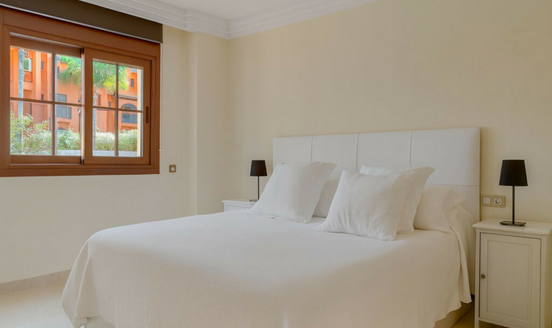 Resale - Apartment -
Benahavís
