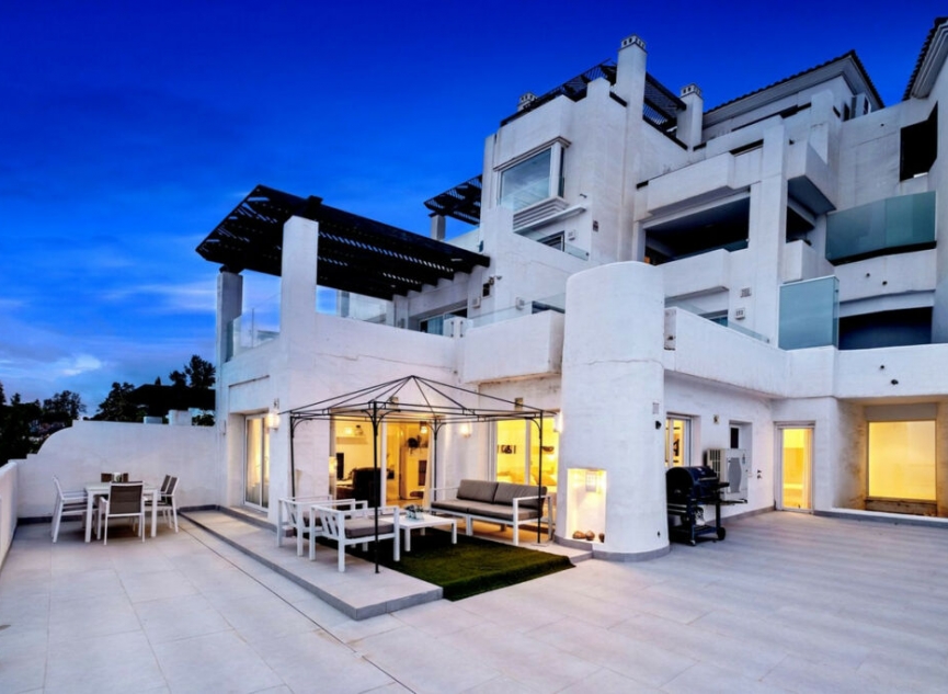 Resale - Apartment -
Benahavís