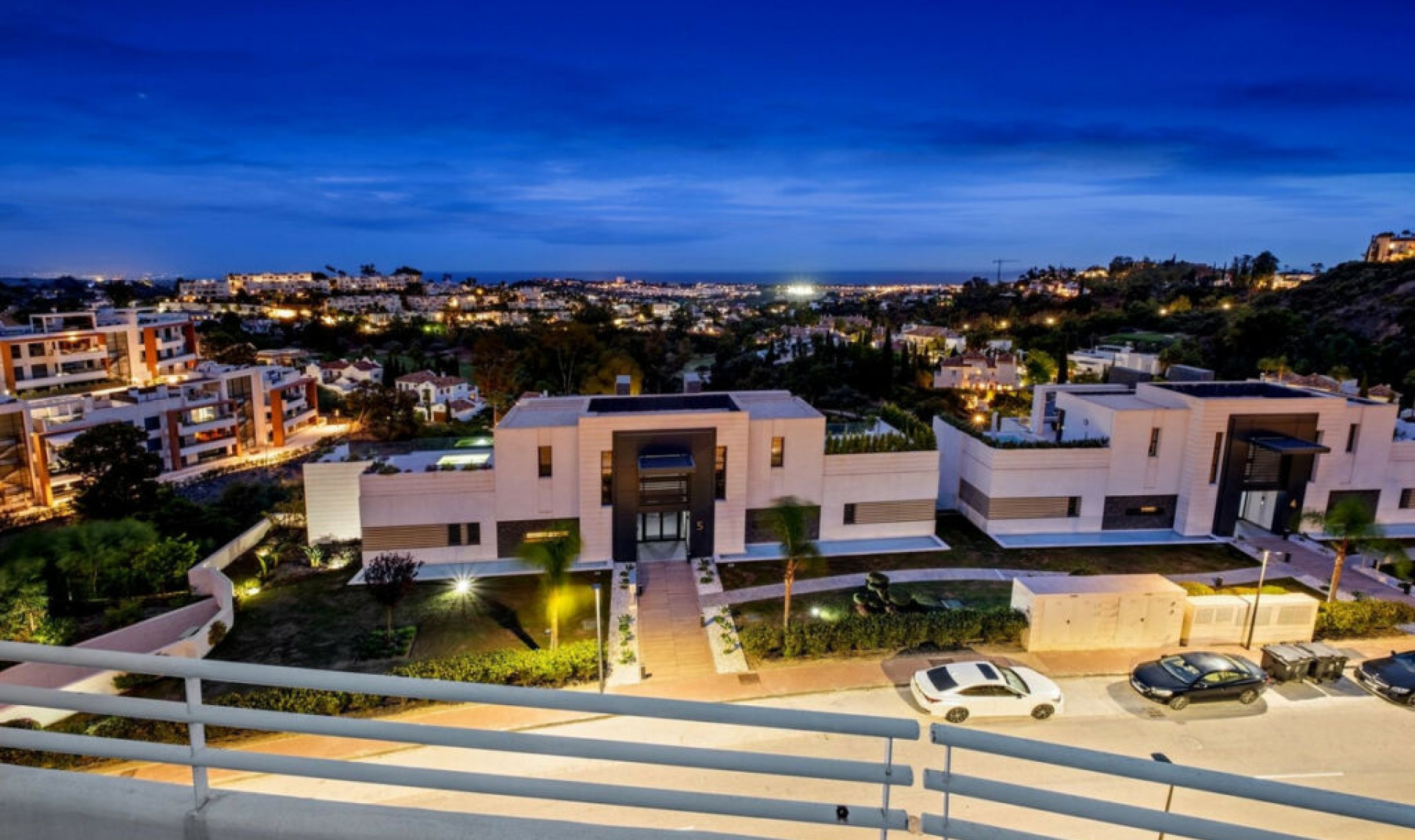 Resale - Apartment -
Benahavís