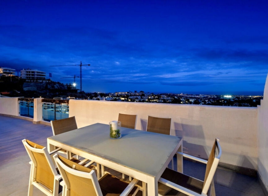 Resale - Apartment -
Benahavís