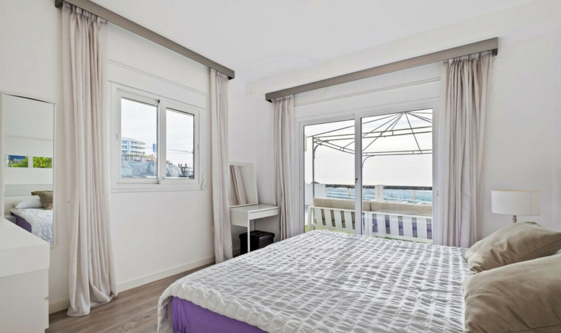 Resale - Apartment -
Benahavís