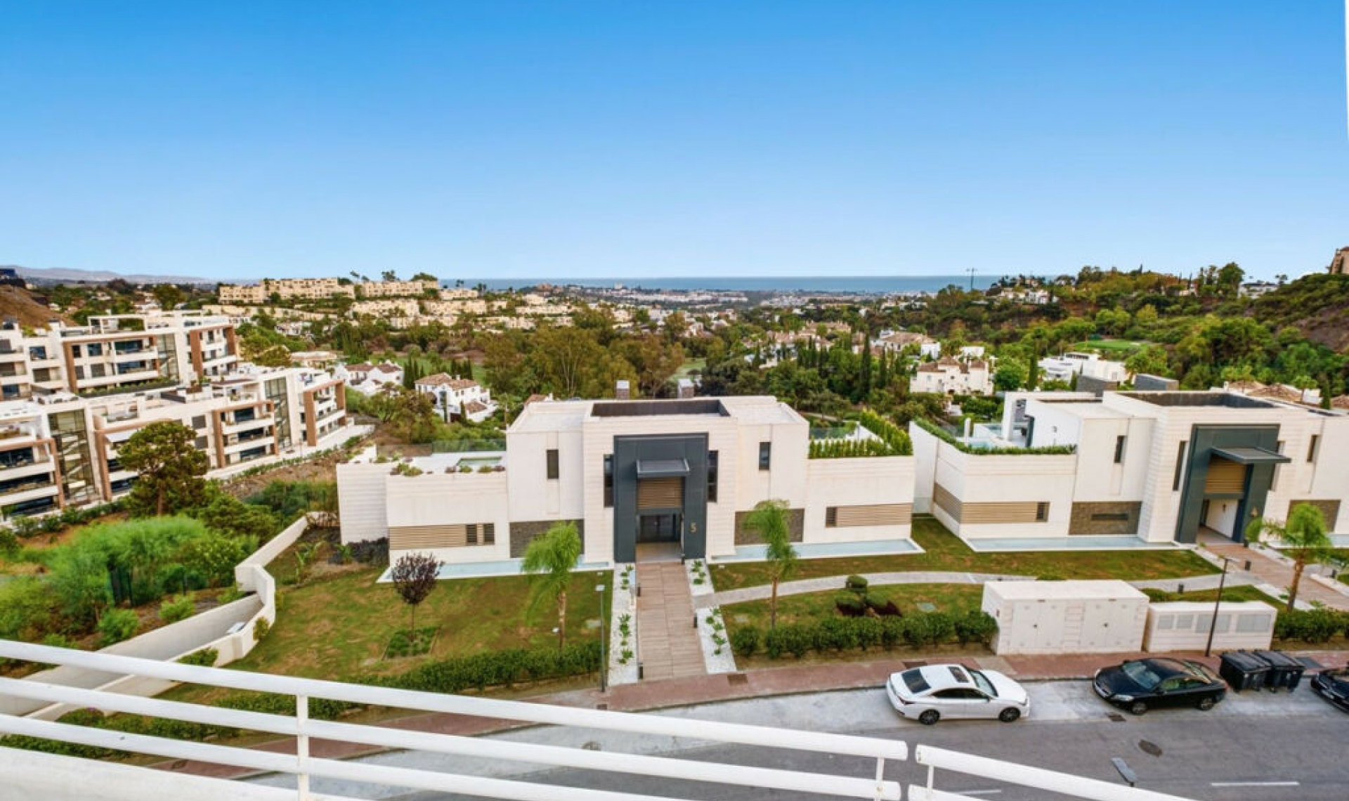 Resale - Apartment -
Benahavís