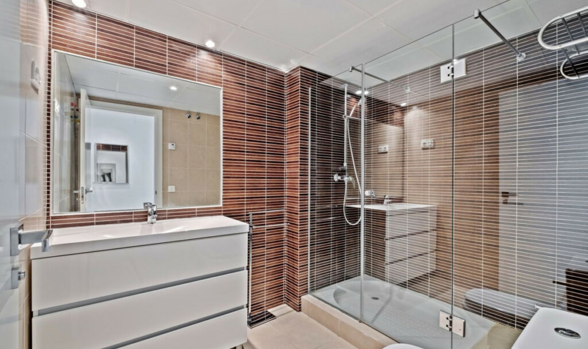 Resale - Apartment -
Benahavís