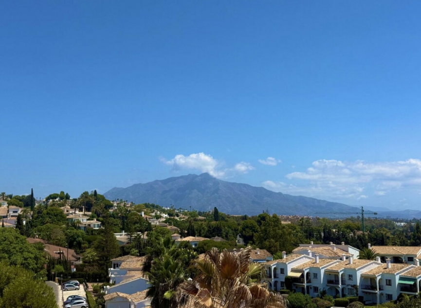 Resale - Apartment -
Benahavís