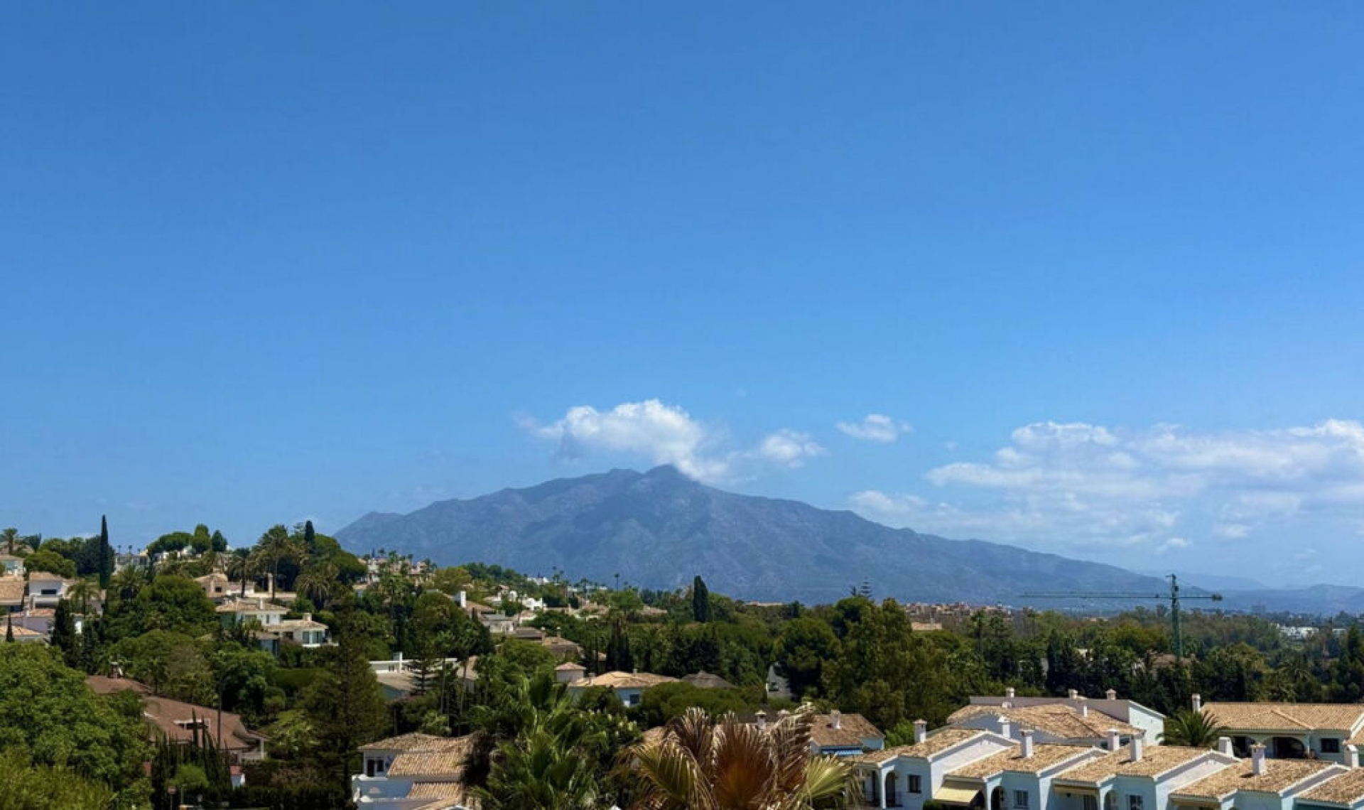 Resale - Apartment -
Benahavís