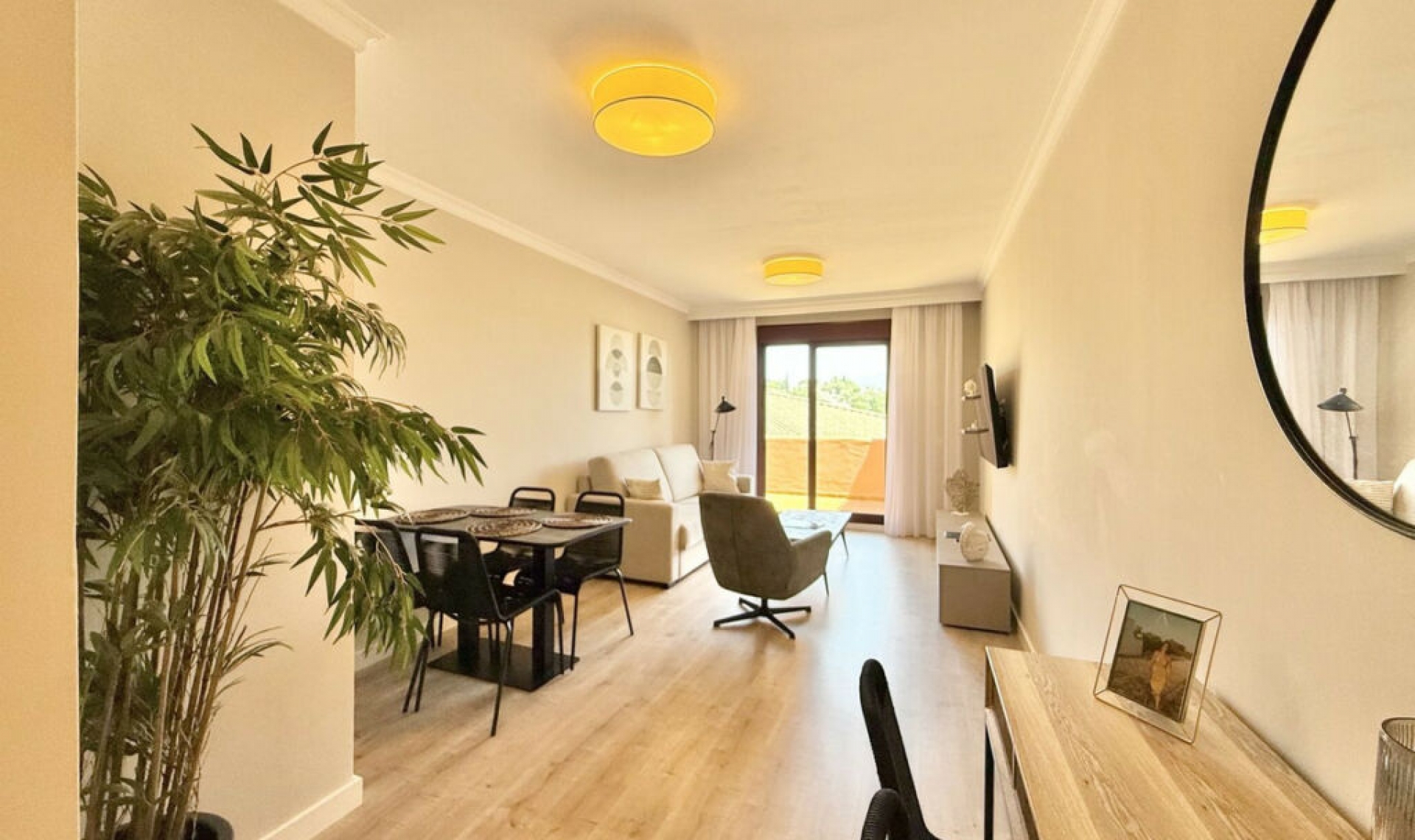 Resale - Apartment -
Benahavís