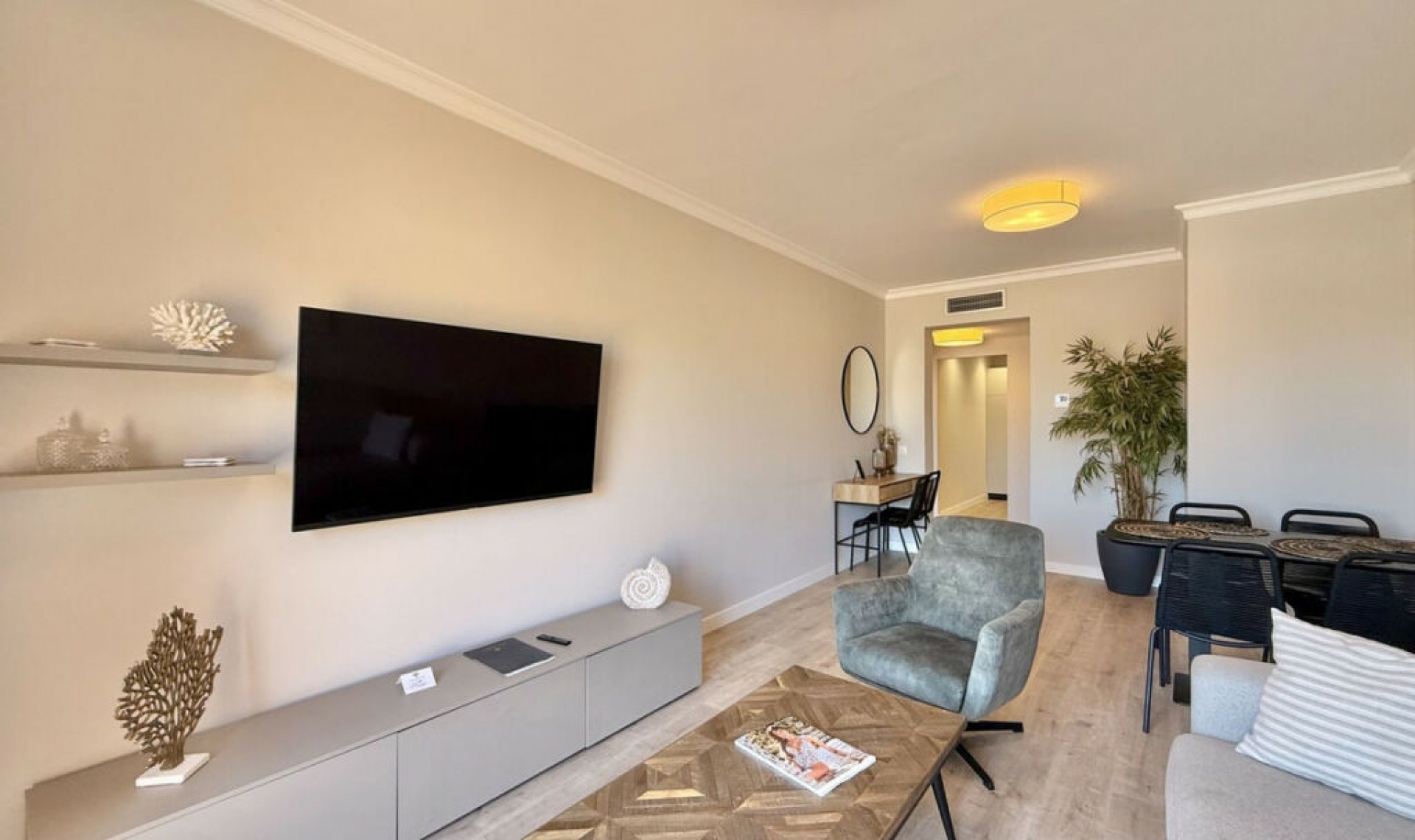 Resale - Apartment -
Benahavís
