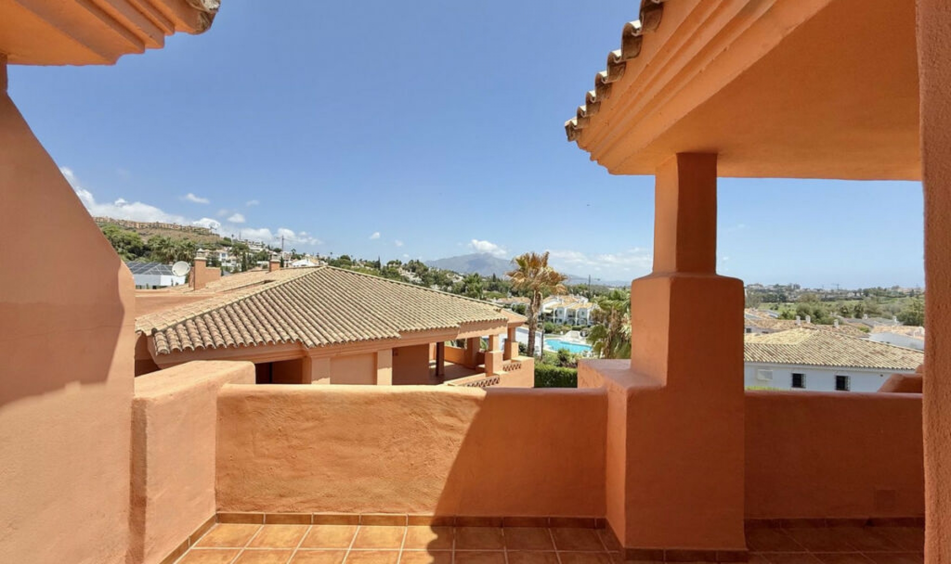 Resale - Apartment -
Benahavís