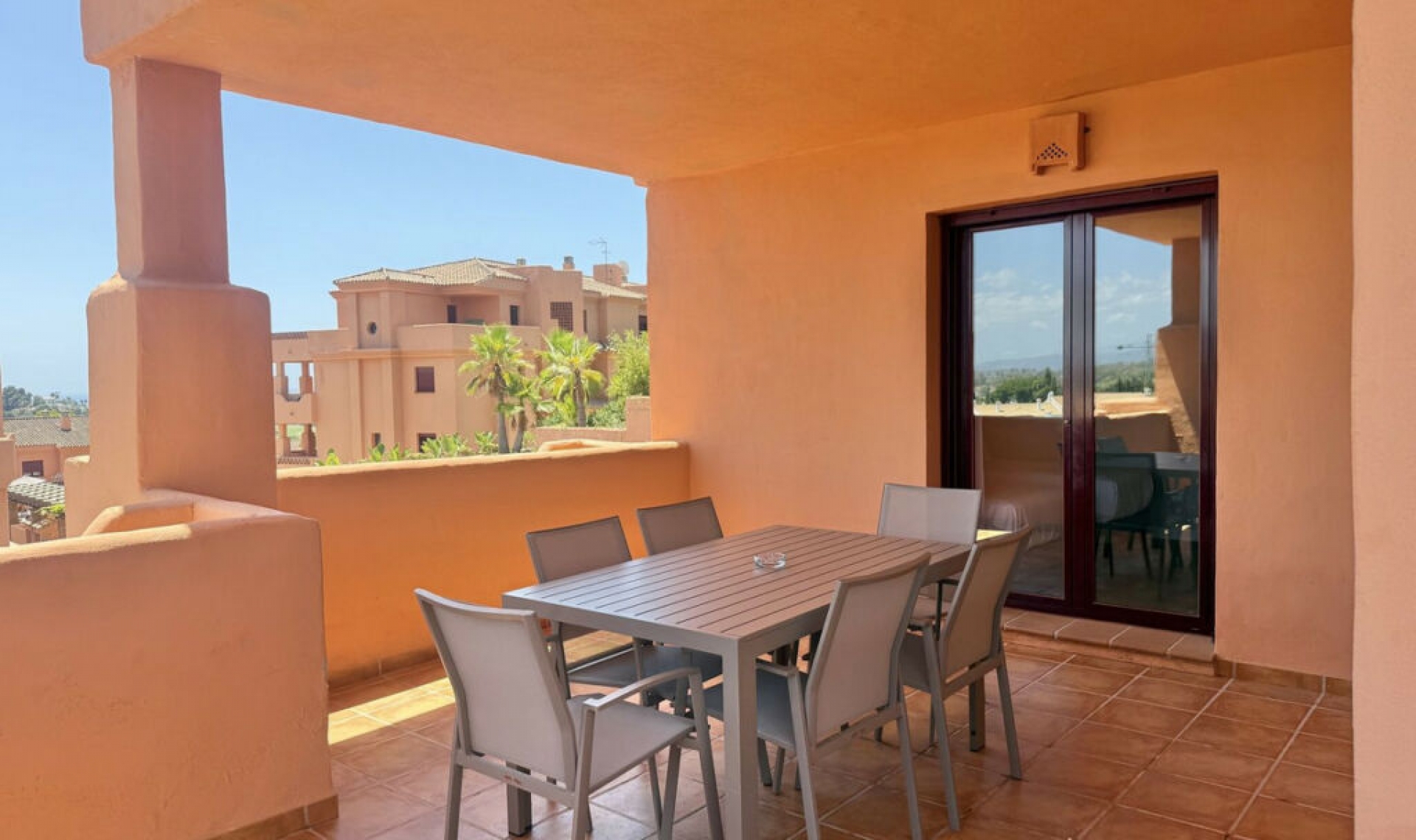 Resale - Apartment -
Benahavís