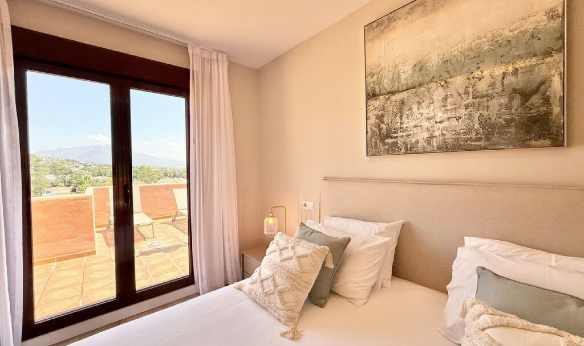 Resale - Apartment -
Benahavís