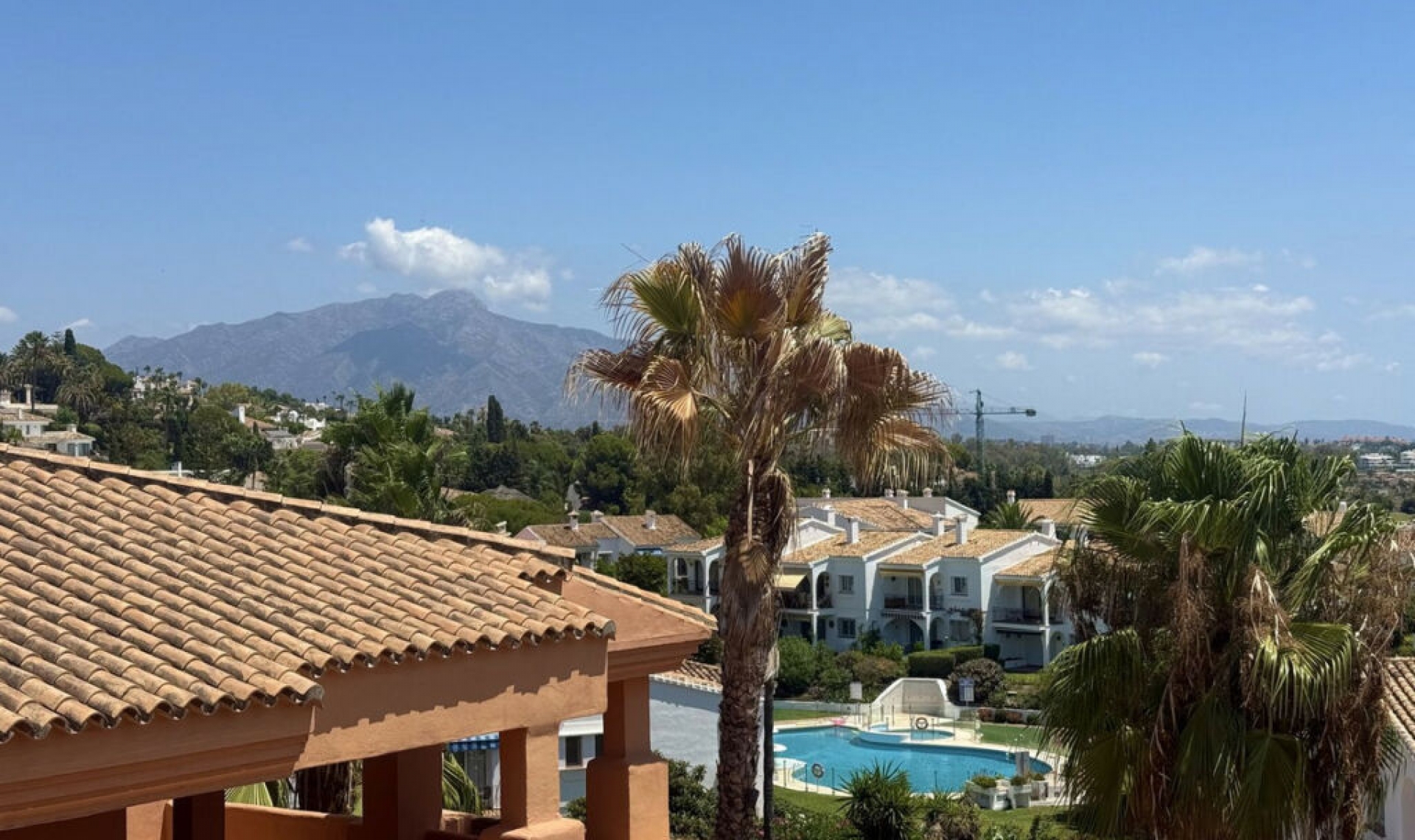 Resale - Apartment -
Benahavís