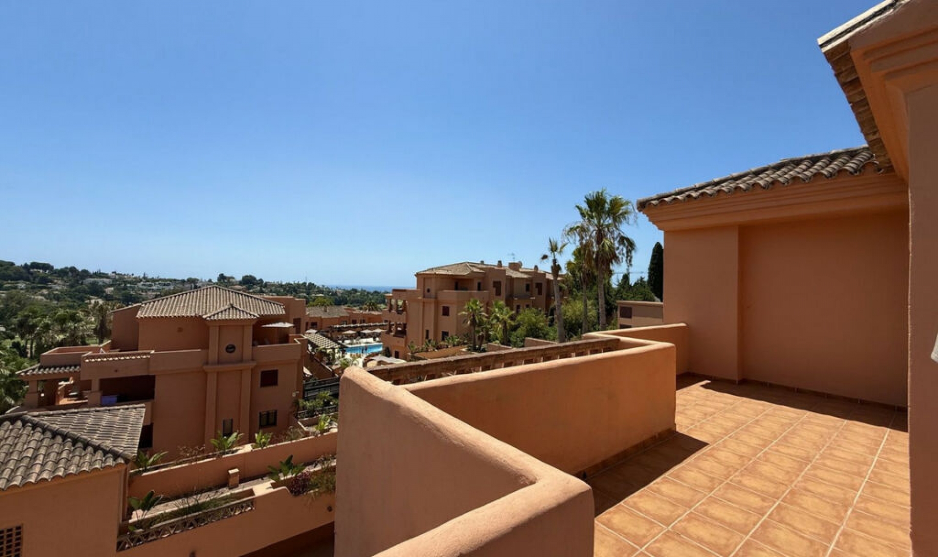 Resale - Apartment -
Benahavís
