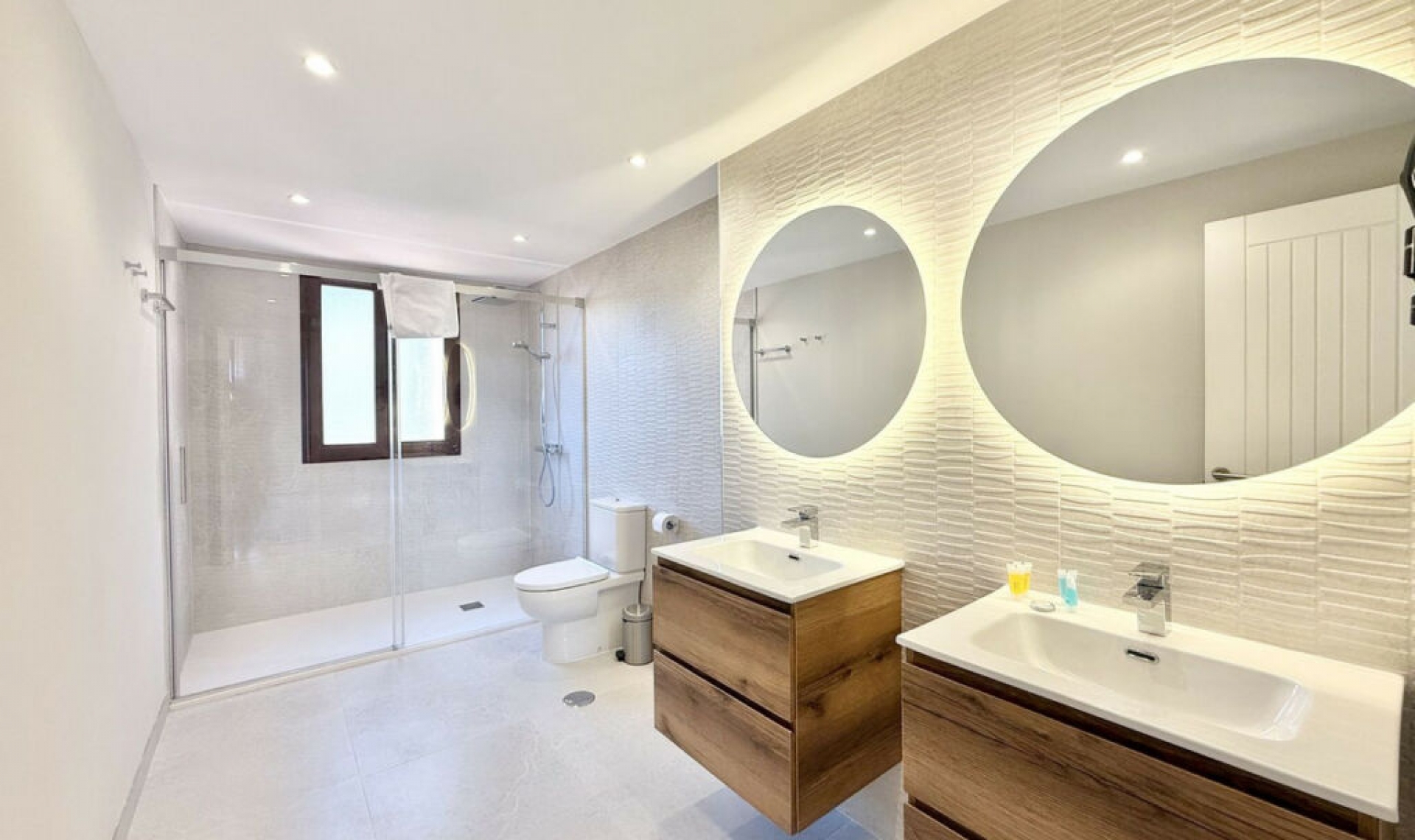 Resale - Apartment -
Benahavís
