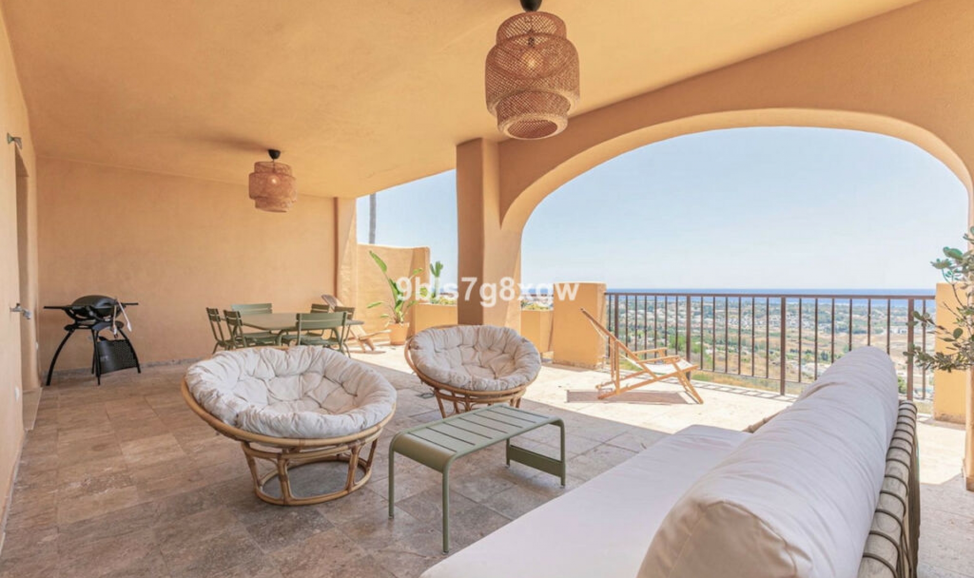 Resale - Apartment -
Benahavís