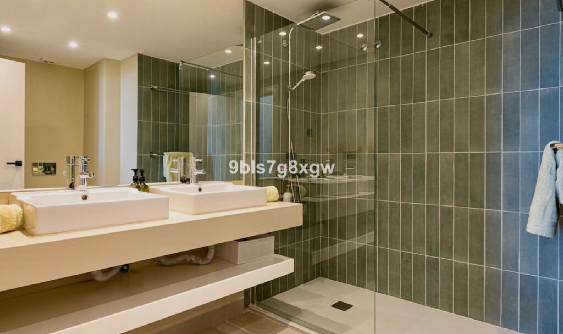 Resale - Apartment -
Benahavís
