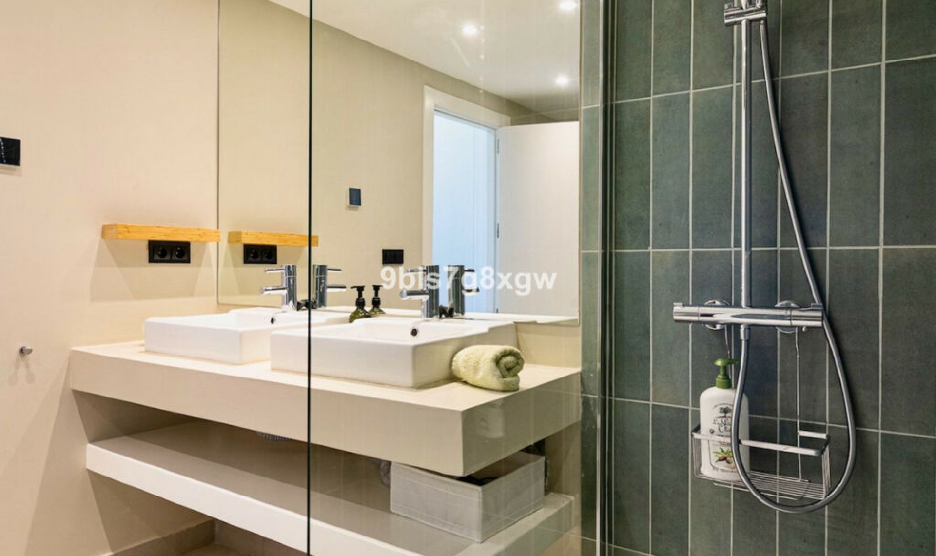 Resale - Apartment -
Benahavís