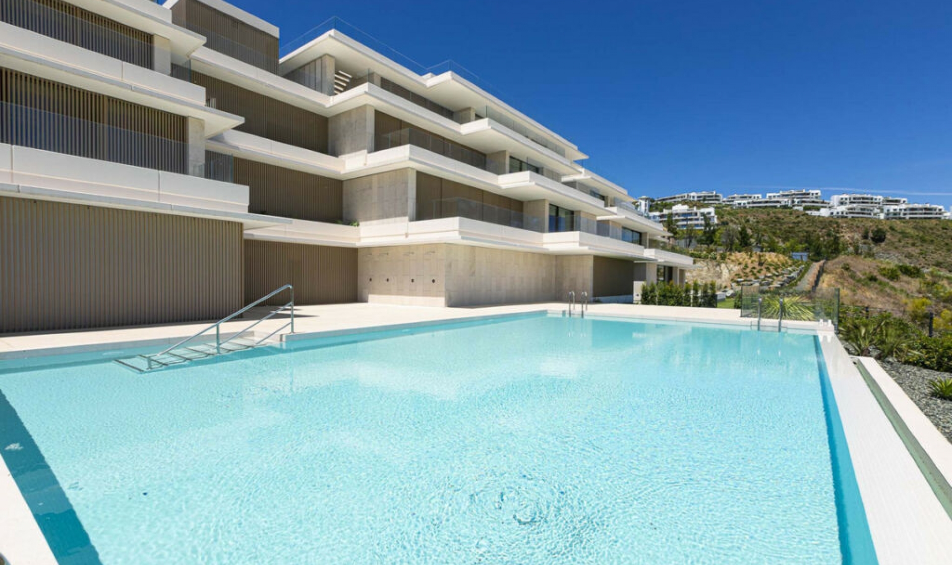 Resale - Apartment -
Benahavís