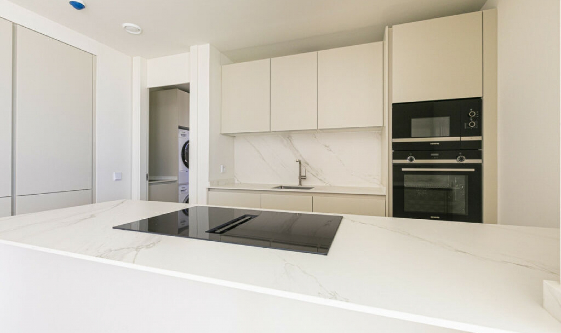 Resale - Apartment -
Benahavís